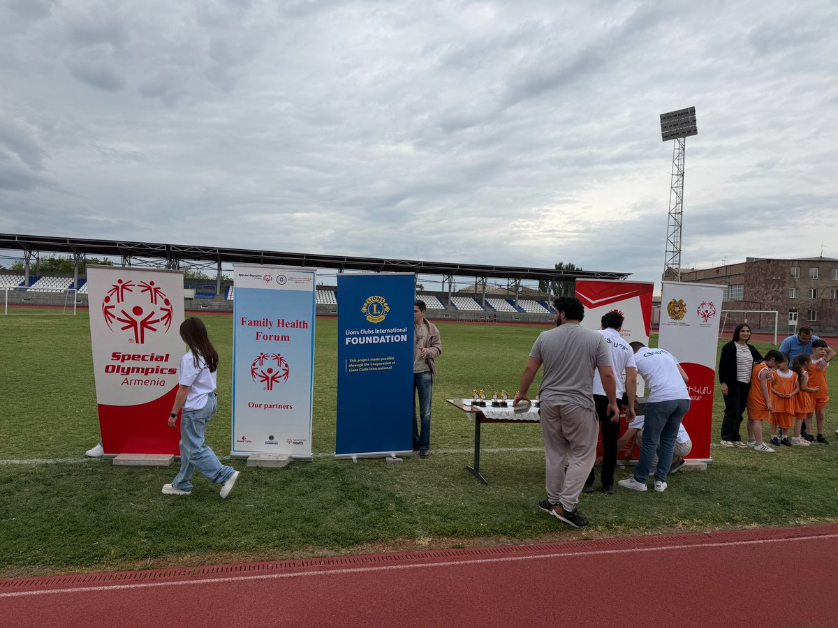 soeuropeeurasia's tweet photo. On May 18, @SpecialOlympics Armenia hosted the “Athletics for All” sports event & the "Healthy Family" forum - bringing together 60 young athletes, 35 parents, coaches, volunteers, referees, educators & community leaders!
#SpecialOlympics https://t.co/7RfDtdDr5V