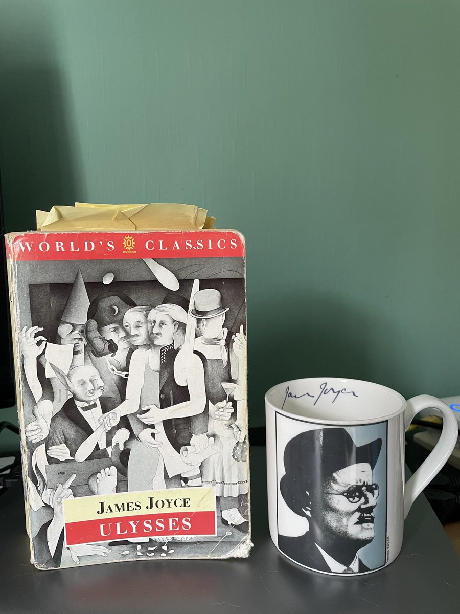 lexonaire's tweet photo. Wishing you all a happy Bloomsday #Bloomsday https://t.co/FZ5IE7vXOh