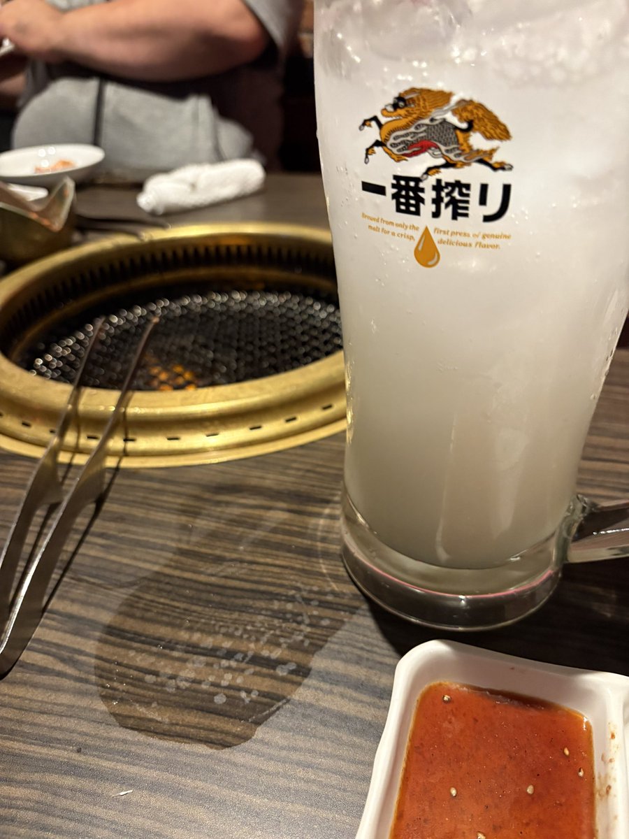lockontime's tweet photo. アイドルライブプロレス参戦後のお酒うまし

メリーミューズってアイドルの緑の子をジャイアントスイングしてきました

何にしてもアイドルはみんなすごいよ

何曲も踊って歌ってピンピンしてんだから

ポテンシャル高いよ

プロレスラーに勧誘しなきゃね https://t.co/GlbGKD4Hiu
