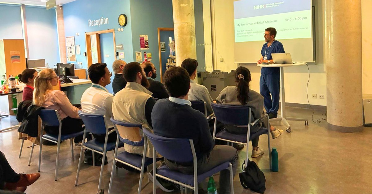 MoorfieldsBRC's tweet photo. The Ophthalmology Academic Trainees Forum gives the inside story behind the paper and the podium moment.
Joined by @gusgazzard, a glaucoma specialist, &amp; @CjShruti, an NIHR Academic Clinical Fellow.   

Read our news item and get involved with the forum: https://t.co/vG0SWLRcX4 https://t.co/IYWmg2yDSI