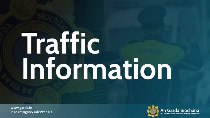 GardaTraffic's tweet photo. The M7 at Junction 10 Eastbound is currently closed. 

Local diversions are in place. https://t.co/b6Z2RoHmiT