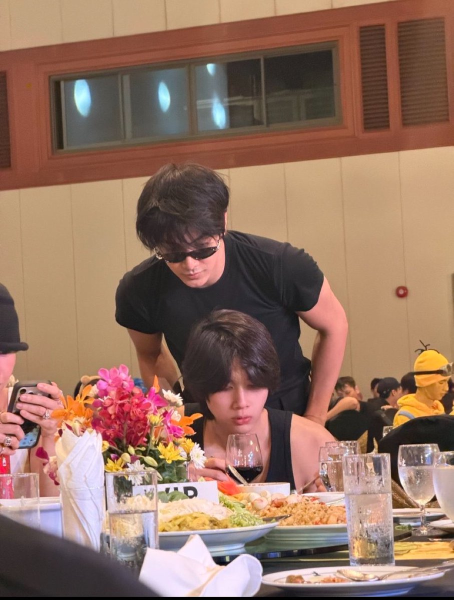 dunkvvoid's tweet photo. glad i didn’t overreact :) 
#GMMTVOuting2026 #joongdunk https://t.co/eiVmzmTuzd