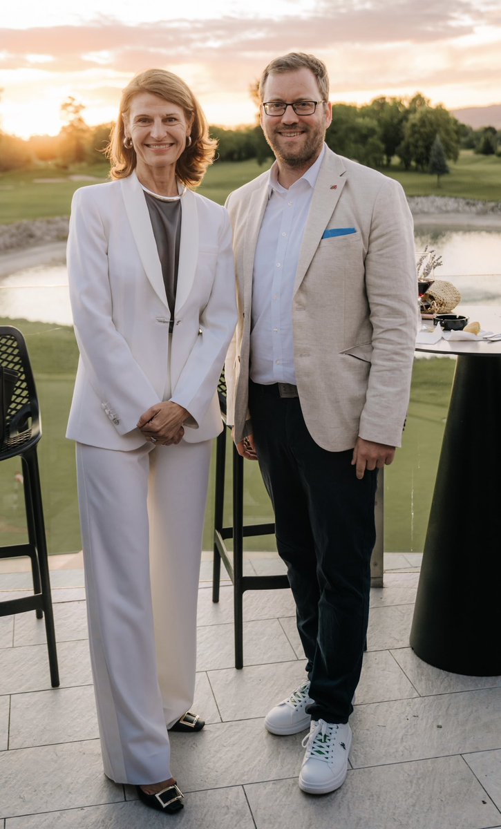 AustriainHR's tweet photo. Great atmosphere and inspiring exchanges at the Summer Edition Business Networking event of @wko_aw #Croatia. 
Thank you for your powerful and ambitious commitment to supporting 🇦🇹 businesses in 🇭🇷 and opening up new paths for 🇦🇹🤝🇭🇷 cooperation! https://t.co/3j4tNX5wDZ