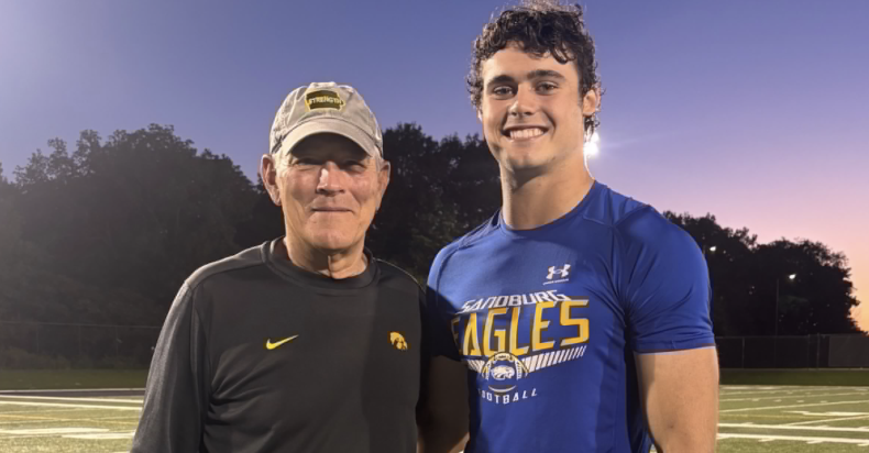 sixstarfootball's tweet photo. EVENT COVERAGE | Several Talented Prospects Make Noise at Iowa Prospect Camp

📍 Iowa Prospect Camp | Iowa City, IA
🔥 The Iowa Prospect Camp brought together talent from across the region
☆ Six Star Football takes a closer look at the prospects who helped raise their recruiting profile
📖 Full recap + scouting reports now live!

STORY ▶️ https://t.co/FL3zXxz7Kv 

@AmmarBanire @CalebBrown_30 @bwhidden_20 @chasecurrenqb @Koltdavis5 @JohnnyGillen28 @CruzHab21 @JudeHazell87 @ericlleras2029 @max_long32 @lucasmaty18 @Bennett_Olson3 @JackOstrenga @CarterShafer20 @chacesterling @blakethomas23_ @CodyValentine_7 @owenwelk2027 @kellen_willaert