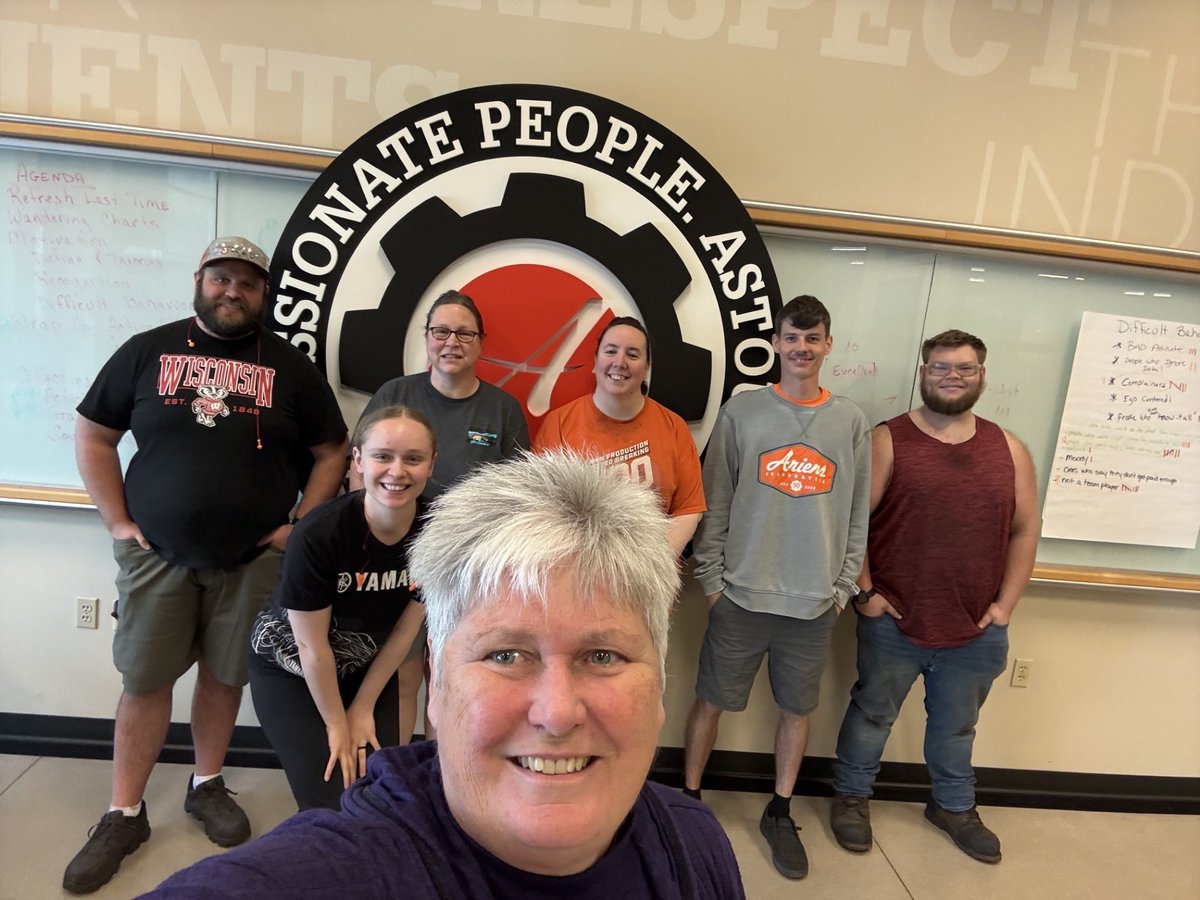 FVTCBIS's tweet photo. 🎉 Congrats to these cohorts from @Ariens on completing the Leading &amp; Supervising Certificate Series! Thank you to trainer Judy Ruhl for helping participants strengthen their leadership skills and prepare for future success. 👏 #LeadershipDevelopment #WorkforceTraining #FVTCBIS https://t.co/1ycjpgCKEU