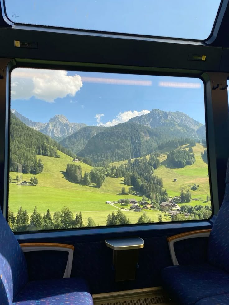 oceannvibe's tweet photo. 🇨🇭 https://t.co/ym5VPTOrUz