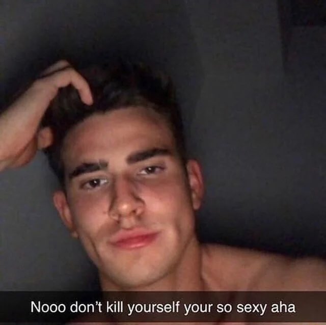 23_horses's tweet photo. @em0s1ut666 No haha dont kill urself, ur sooo sexy https://t.co/Ces2kMA7Le