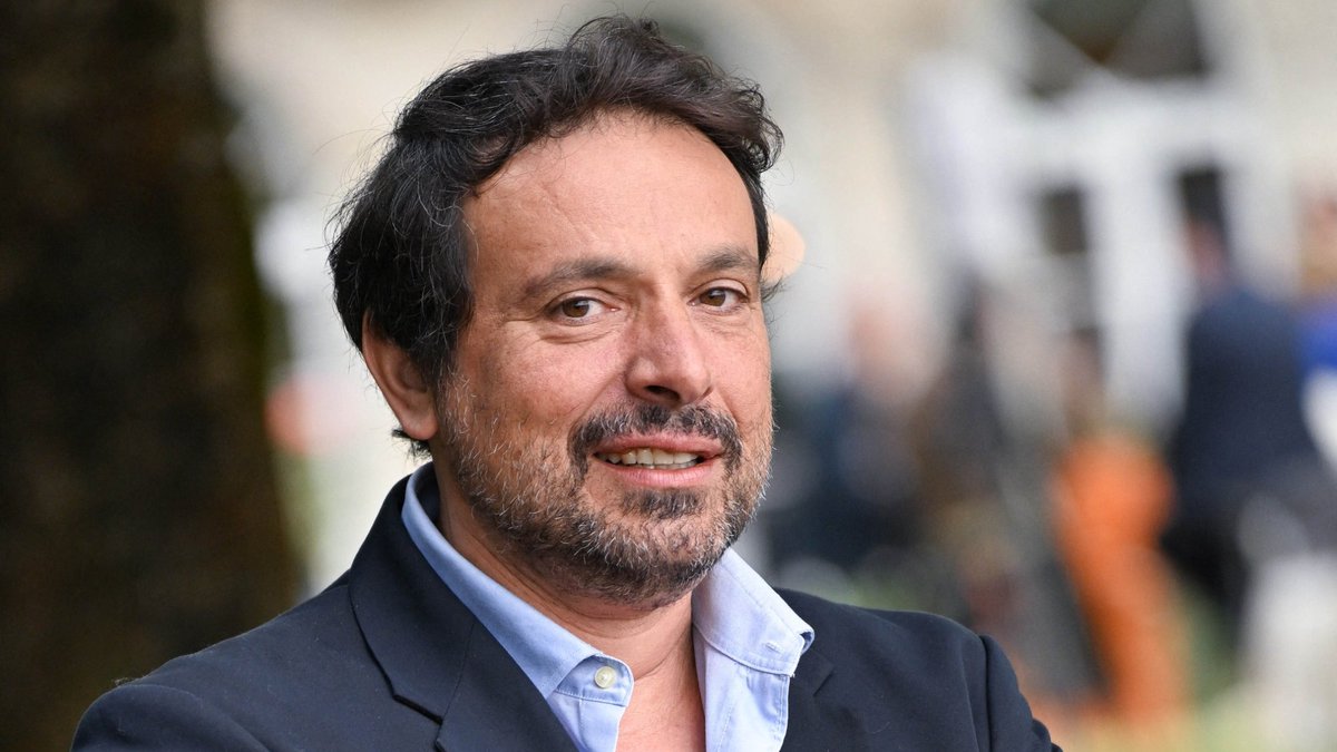 TeleLoisirs's tweet photo. 😭 Le message bouleversant d'Audrey, la femme de Bruno Salomone, trois mois après le décès de l'acteur : 

"Trois mois aujourd’hui. Je croyais que le pire était le jour où je t’ai perdu. J’avais tort. Le pire, c’est chaque jour qui passe sans toi", a-t-elle écrit sur Facebook