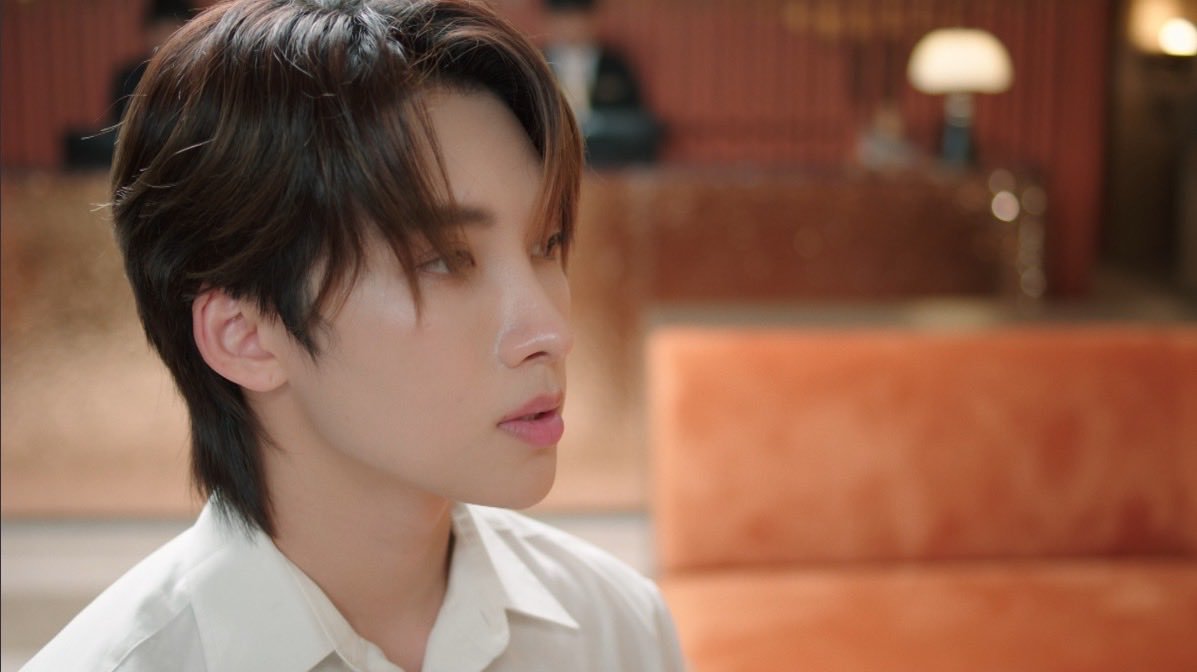 nehabindlish's tweet photo. #NoeulNuttarat #MagentaBoy
You take a well written multi dimensional character and create something believable and interesting - that's good acting.

You take underdeveloped one dimensional characters and create someone real, memorable, relatable and love worthy - that's great acting.

Noeul is a great actor.