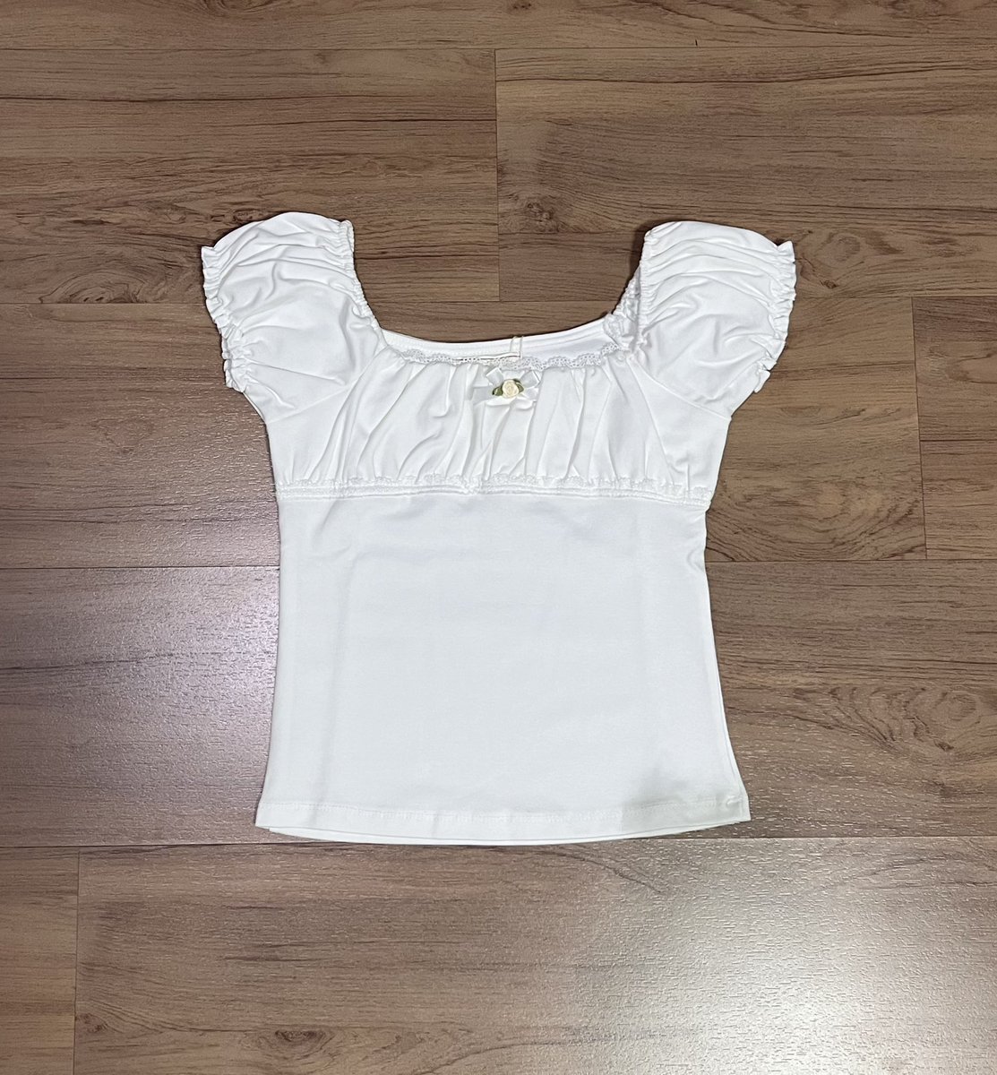 Bb_Waffy's tweet photo. ✿ price 169.-

/ เสื้อปาดไหล่ แขนตุ๊กตา [new]

🍨size : อก 28-35” ยาว 17”

#ส่งต่อเสื้อผ้า #เสื้อครอป #เสื้อผ้ามือสองสภาพดี #เสื้อผ้ามือหนึ่ง #เสื้อผ้าเวียดนาม #เสื้อผ้าแฟชั่น #ส่งต่อcintage #ส่งต่อbemingbkk #ส่งต่อstylistshop https://t.co/PLmd8VKbtV