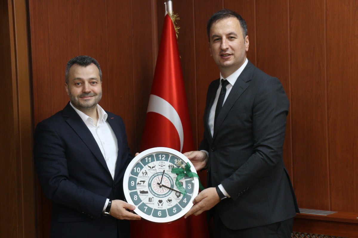Tuzlamem's tweet photo. İlçe Millî Eğitim Müdürümüz Akif GÜNER’i, ÖNDER İmam Hatipler Derneği Başkanı Abdullah CEYLAN ve yönetim kurulu üyeleri ziyaret etti.

@istanbulilmem
@tuzlamem
@akifguner53 https://t.co/G92vHToIiV