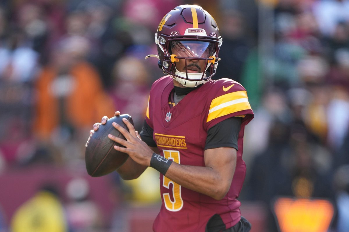 KingNFLstats's tweet photo. Highest scramble rate by QBs last season:

16.2% - J. Daniels
11.4% - J. Fields
10.5% - D. Maye
9.5% - J. Dart
9.4% - J. Allen

#RaiseHail