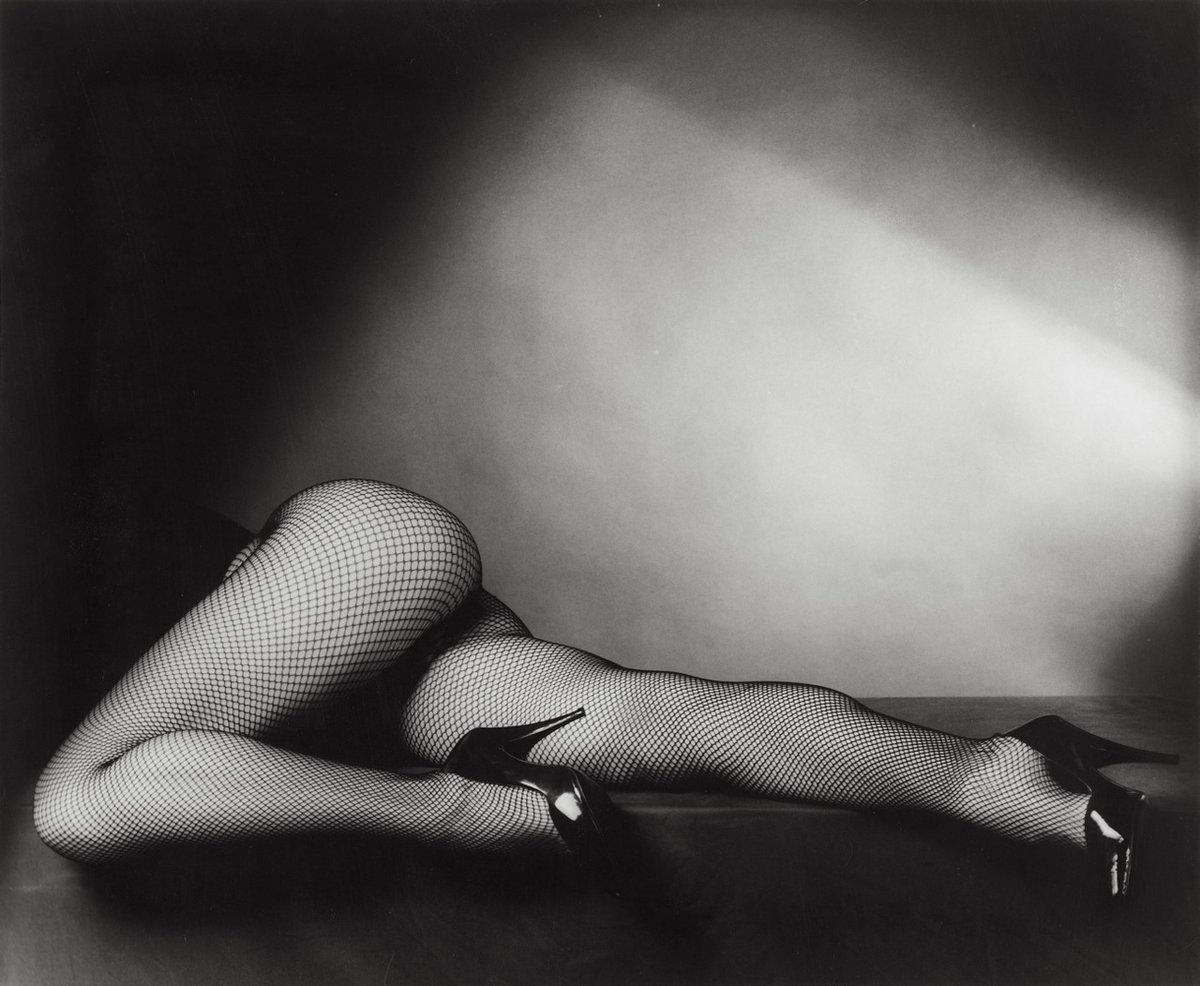 _Henk_Heijmans's tweet photo. Legs, 1991 - by Günter Blum (1949 - 1997), German https://t.co/7FXjiZ9OzQ