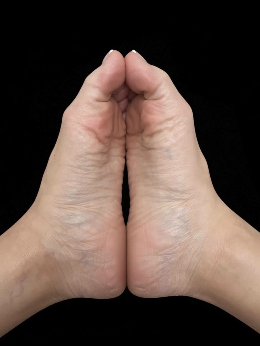 FeetFantasyLay's tweet photo. Find me on Feetfinder here’s my link: https://t.co/YMgPsWJBo5

#feetfinder #findom #feetworshi̇p #feetfetısh https://t.co/2snHmwnPDt