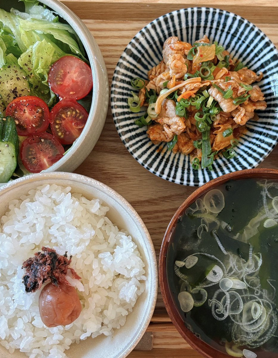 ii_____27's tweet photo. 余り物の朝ごはん https://t.co/HFKtlAU3DZ