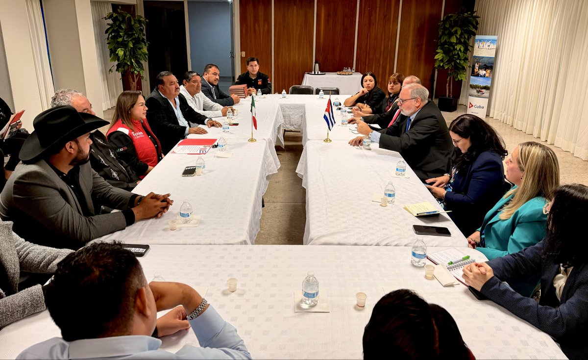 DiCastilloB's tweet photo. 🇨🇺💚🇲🇽 Participé en reunión con Comisión Ejecutiva Estatal @PTnacionalMX Morelos

Reiteraron solidaridad con #Cuba y disposición en continuar fortaleciendo vínculos de cooperación. Agradecemos firme rechazo al bloqueo e iniciativas de apoyo impulsadas en varios estados del país. https://t.co/efYLAsqYrh