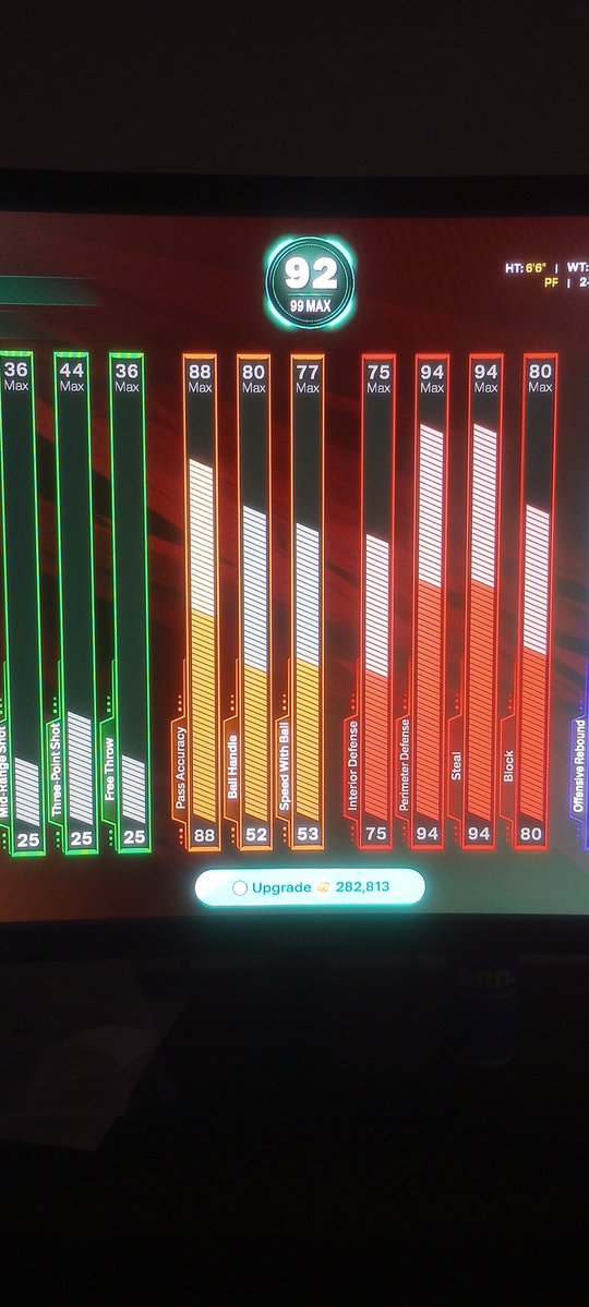 MacBSG's tweet photo. Mind u this is the price of a none shooting build and a game with terrible defensive engine costing this much @NBA2K @Ronnie2K @Beluba y'all ripping people off seriously https://t.co/EUccVsz3R9