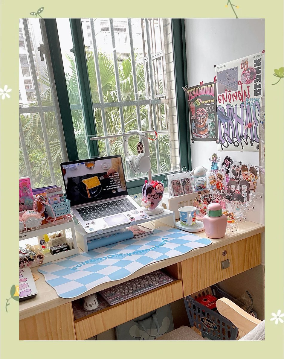 pennynchasey's tweet photo. Turn old mason jars into stylish desk organizers for pens and pins – save money, reduce waste, and level up your workspace easily! https://t.co/MEXj4NvFx9