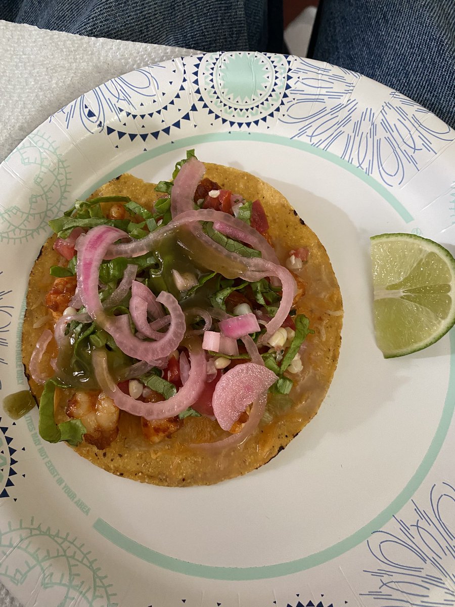 cap_018's tweet photo. Shrimp tostada! Yum 💯🔥 https://t.co/Bk95AY6hT8