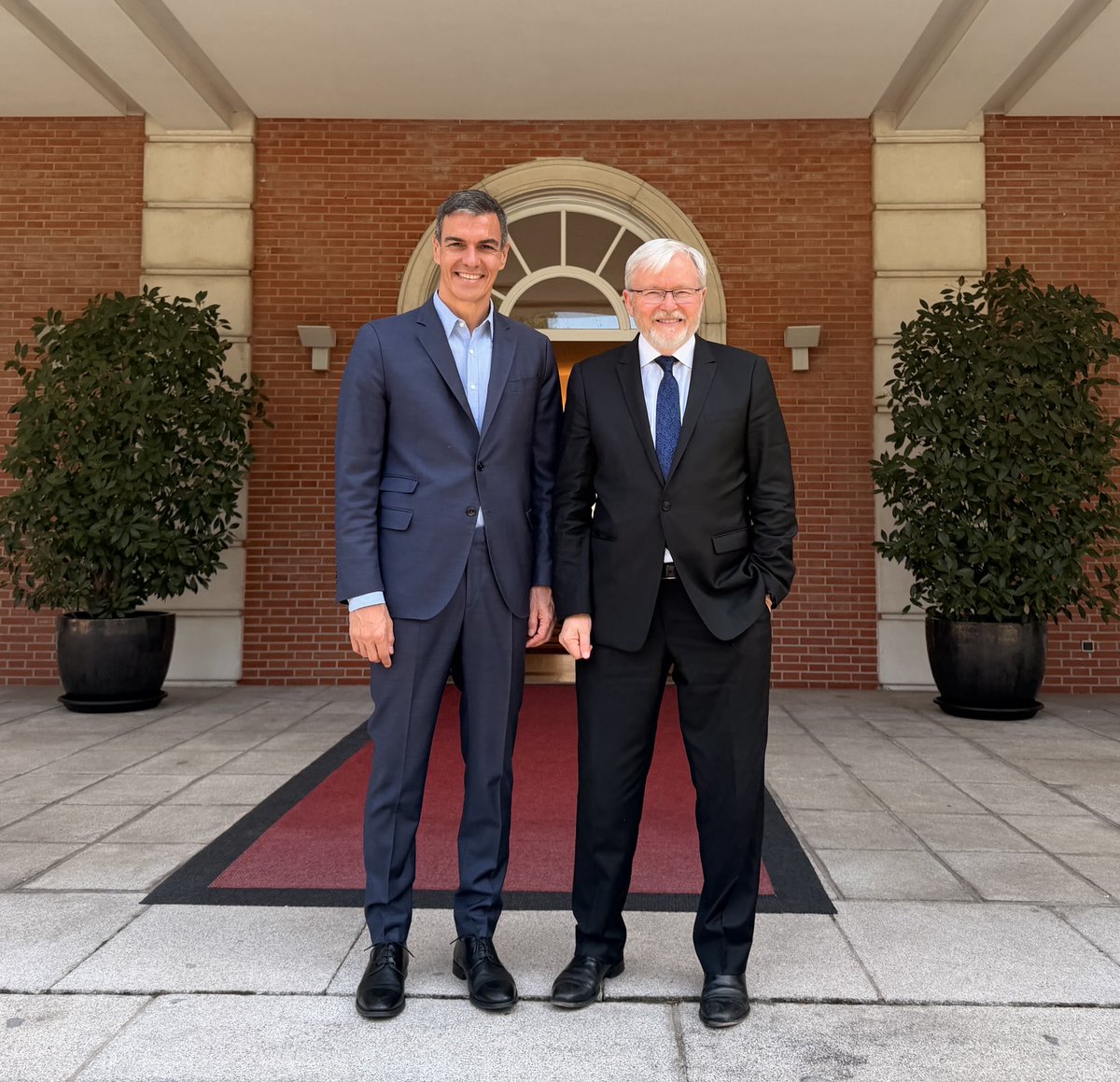 MrKRudd's tweet photo. Good to catch up with Prime Minister Pedro Sánchez in Madrid to talk about Spain’s economic engagement with Asia. @sanchezcastejon https://t.co/ycveDF482j