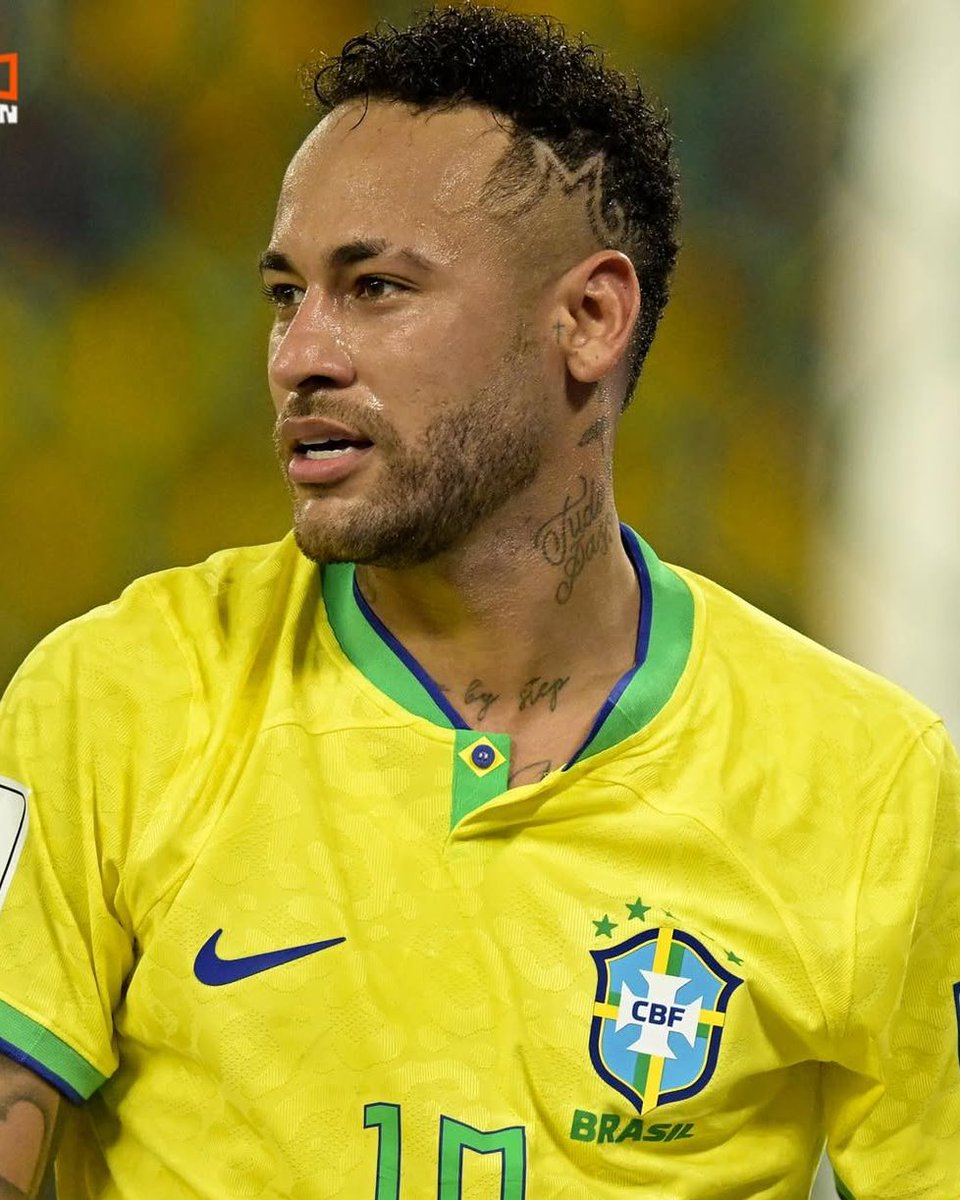 Encu5Futbol's tweet photo. Vamos a ver cuanto saben de fútbol. Si ambos se retiraran HOY: ¿Quién dirían que fue MEJOR JUGADOR de fútbol?

🇫🇷 ¿Mbappé o Neymar? 🇧🇷 https://t.co/R1WCyihv08