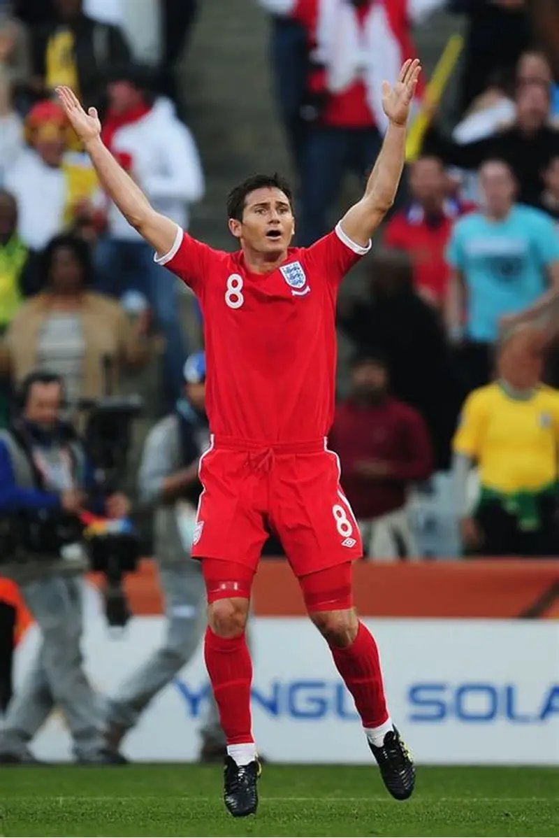 PeprahPerison's tweet photo. World Cup goals at any age

Gavi - 1                                   Lampard - 0 https://t.co/tIECZKehQG