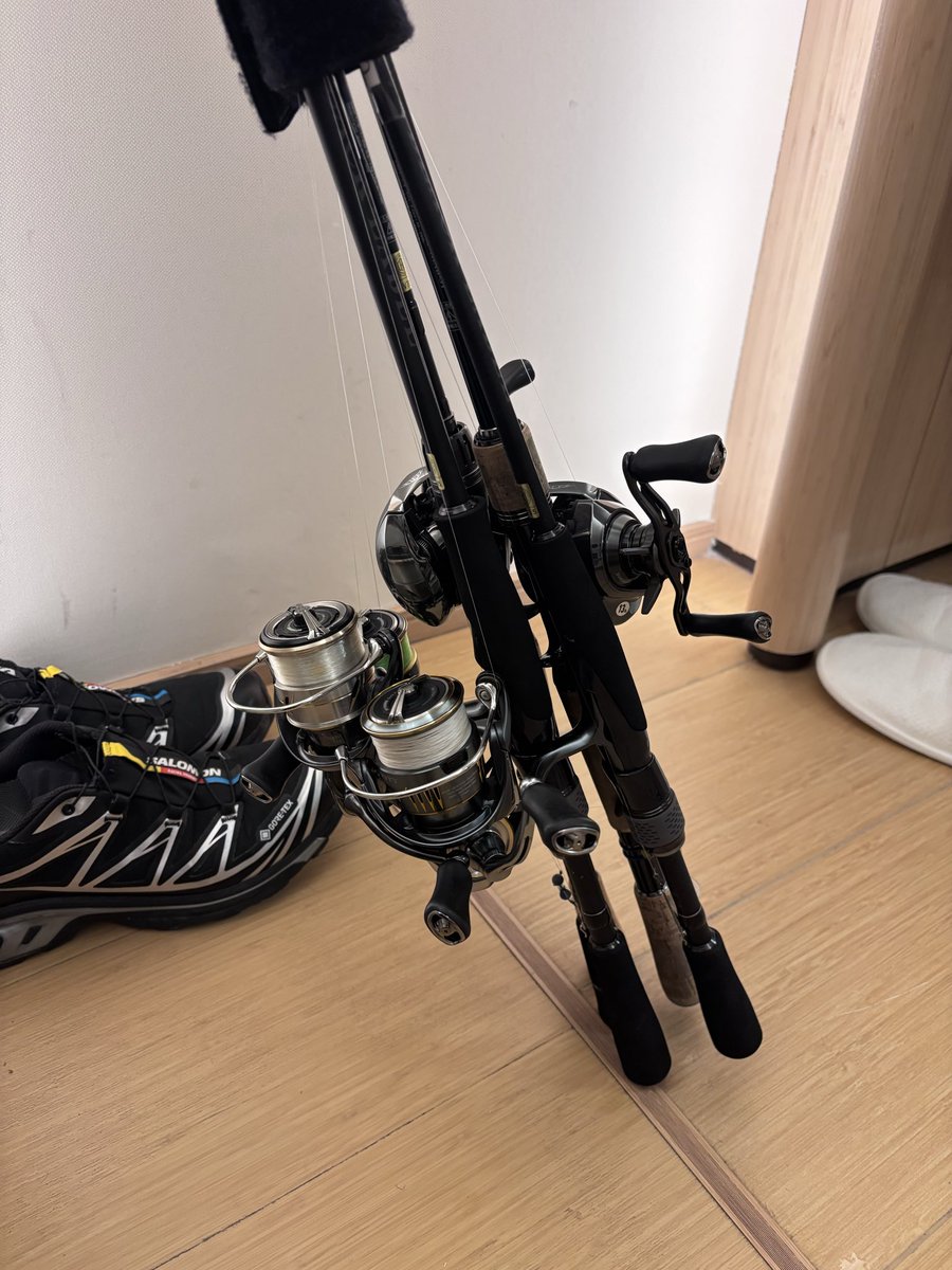 93Bukka's tweet photo. BASS TOP GAMES最終日
初日の結果を踏まえて、柔軟に動けるようにタックルをあえて絞りました。
スピニング3本、ベイト2本。
少しでも順位を上げられるように頑張ります。 https://t.co/5mzzmdhb0r