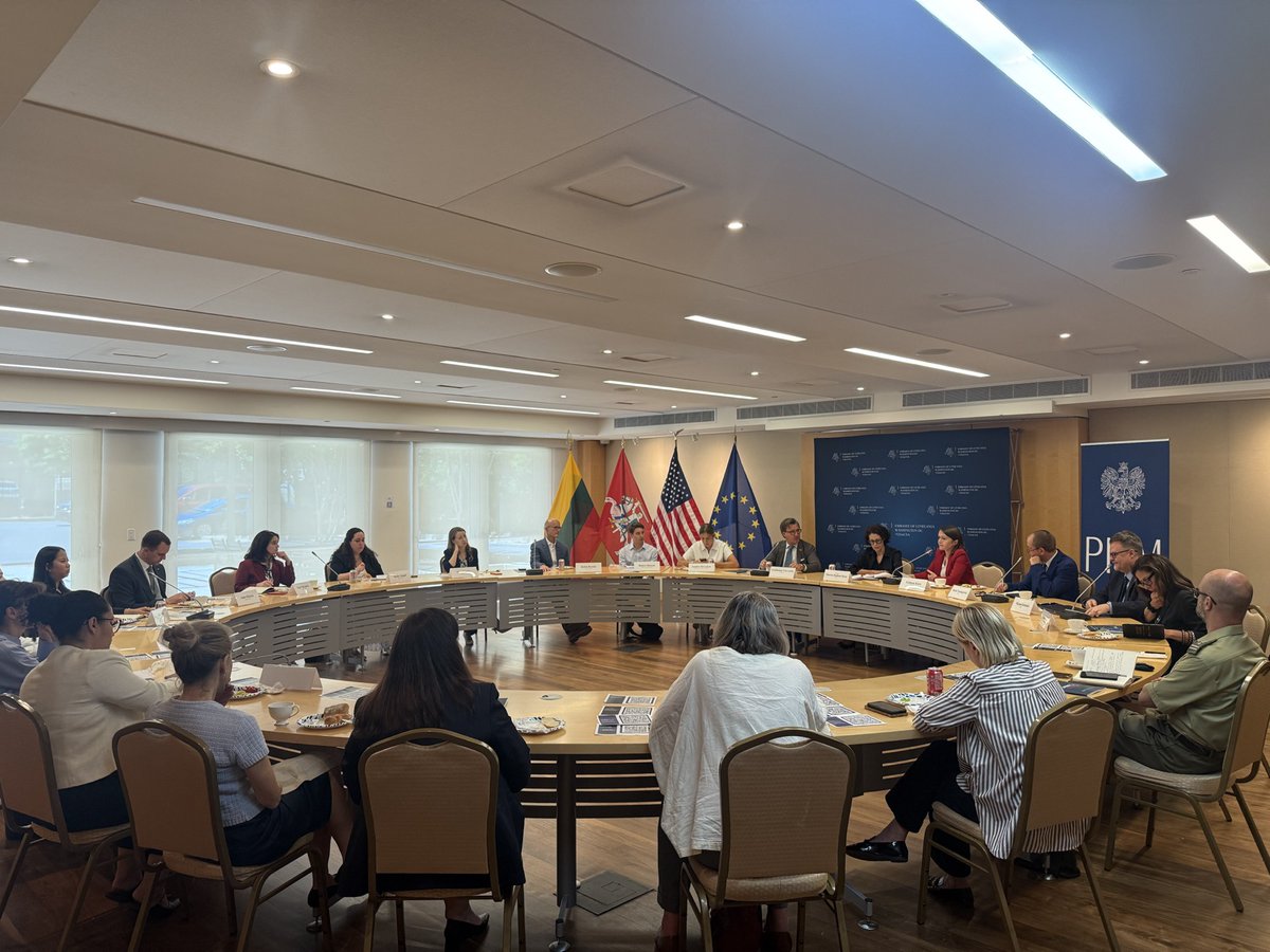 LTembassyUS tweet picture