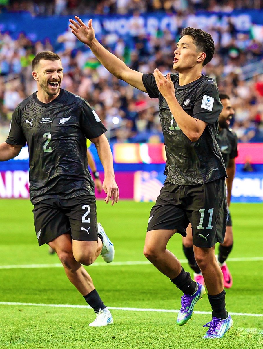 utkrshhrj's tweet photo. 🇮🇷 2-2 🇳🇿 | Iran and New Zealand shares the point as they play another draw from today! 🤝

It’s a draw but the amount of joy and entertainment this game gave is unmatchable. Probably of the best game so far! ✨

#Iran #NewZealand #FIFAWorldCup https://t.co/T3Sk5kFe54