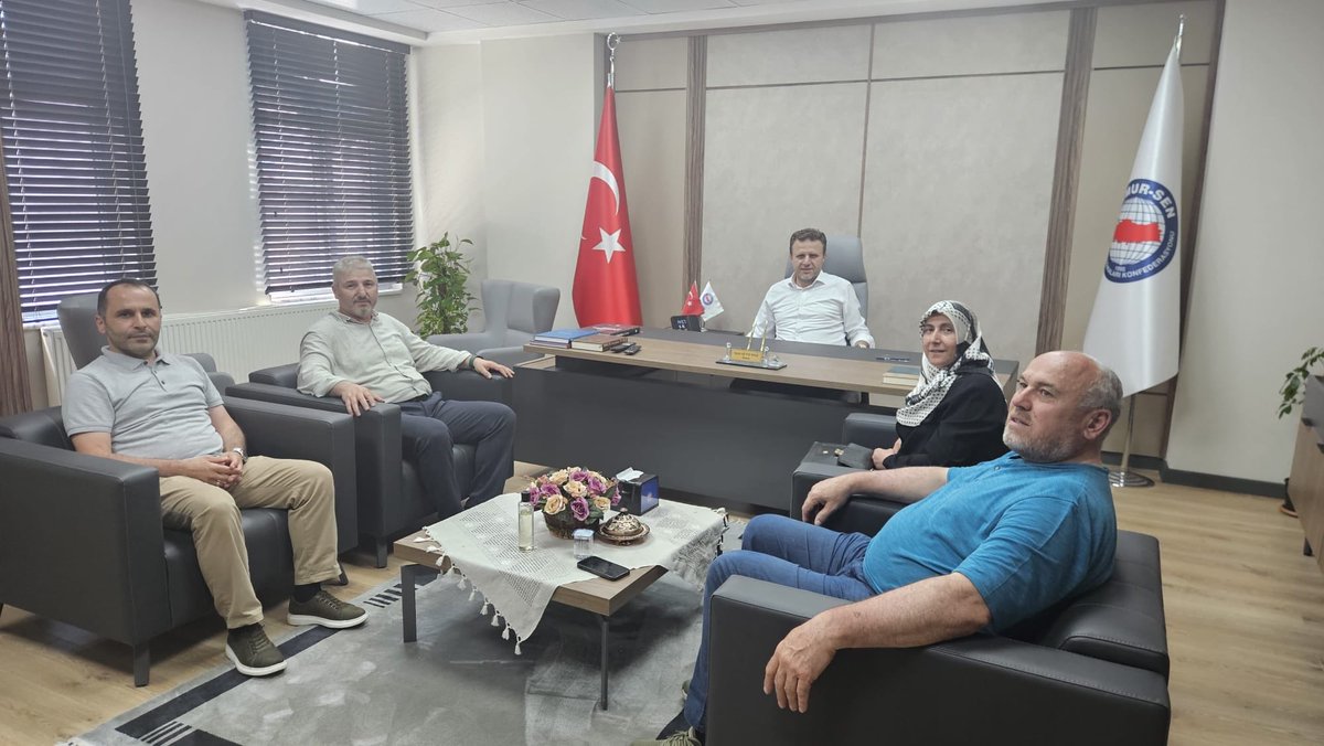 TocBirSenGM's tweet photo. ◽️ Genel Başkan Yardımcımız Ayhan Akdeniz, Rize İl Başkanımız Fatma Karabulut ve ekibiyle birlikte Rize İl Tarım ve Orman Müdürü Murat Genc’i 

◽️Trabzon Orman Bölge Müdürü Ahmet Demirci ve Artvin Orman Bölge Müdürü İbrahim Ethem Gürsoy ile birlikte Rize Doğa Koruma ve Milli Parklar Bölge Müdürü Cüneyt Aloğlu’yu 

◽️Memur-Sen Rize İl Temsilcisi Seyit Ali Yılmaz’ı ziyaret etti.