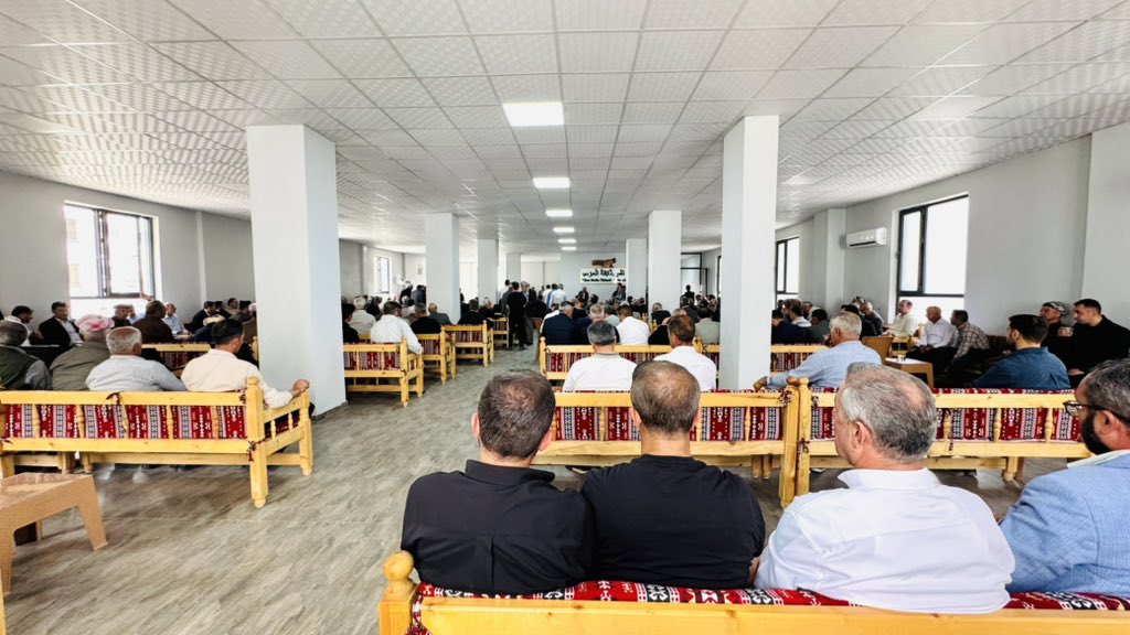 KayaZeydin's tweet photo. 📍 Şemdinli / Belediye Taziye Evi

Şemdinli Belediye Başkanımız @sakar_fahri  İl Kadın Kolları Başkanımız @GunesHyv İl Gençlik Kolları Başkanımız @yrizgarozdemir  Yüksekova İlçe Başkanımız @BurhanYASAR30 Yüksekova İlçe Gençlik Kolları Başkanımız @srvtkrstakkurt Şemdinli Gençlik Kolları Başkanımız @furkangeylanii ve teşkilatımızla birlikte;
Üç gün önce ilçemizde meydana gelen ve hepimizin yüreğini derinden yaralayan elim olayda hayatını kaybeden hemşehrilerimizin taziyelerine katılarak acılarını paylaştık.

Hayatını kaybeden kardeşlerimize Cenab-ı Allah'tan rahmet; kederli ailelerine, yakınlarına ve sevenlerine sabır ve başsağlığı diliyoruz.

Rabbim milletimize bir daha böyle acılar yaşatmasın.
Başımız sağ olsun.

@RTErdogan @Akparti @abuyukgumus @MustafaAlkayis @byildiz63