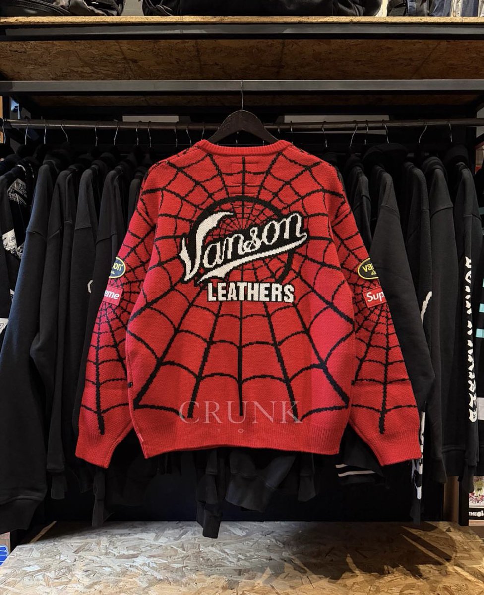 Shtreetwear's tweet photo. Supreme x Spider-Man x Vanson Leathers https://t.co/HhyUcFkJmv