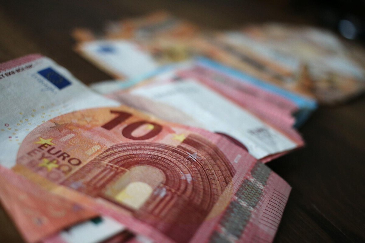 le_Parisien's tweet photo. Le flic « bien noté » mis en examen et écroué pour avoir vendu des fichiers police pour 200 000 euros
➡️ https://t.co/tHkAmbdmTg https://t.co/eCyPzHSqBG