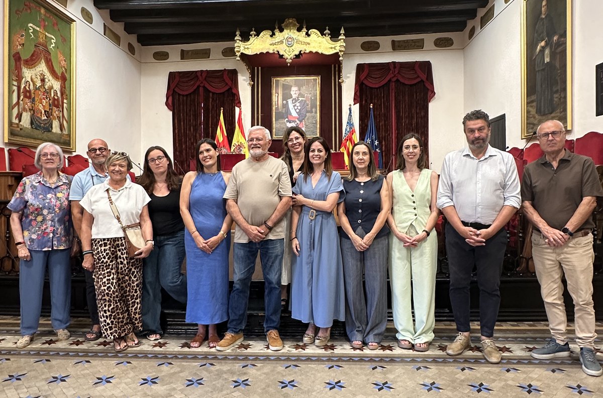 CompromisElx's tweet photo. ➡️ Acompanyem a @Apesoelx en la lectura del manifest per a commemorar el Dia Nacional de les Llengües de Signes Espanyoles.

🧡 Garantir la plena inclusió i la igualtat d'oportunitats de les persones sordes exigix més compromís, més recursos i polítiques públiques estables. https://t.co/1sxjG1YQiP
