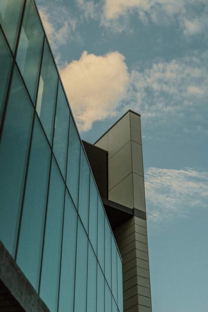 Amevec's tweet photo. “Protección y durabilidad en sistemas de ventanas y fachadas”
En ventanas y fachadas, un buen sellado es clave para garantizar espacios más cómodos, protegidos y eficientes...

👉 Lee el artículo completo
🔗 https://t.co/gH5iByju98

🤝 Colaboración: Sellasilicones https://t.co/1ihP2PehGz