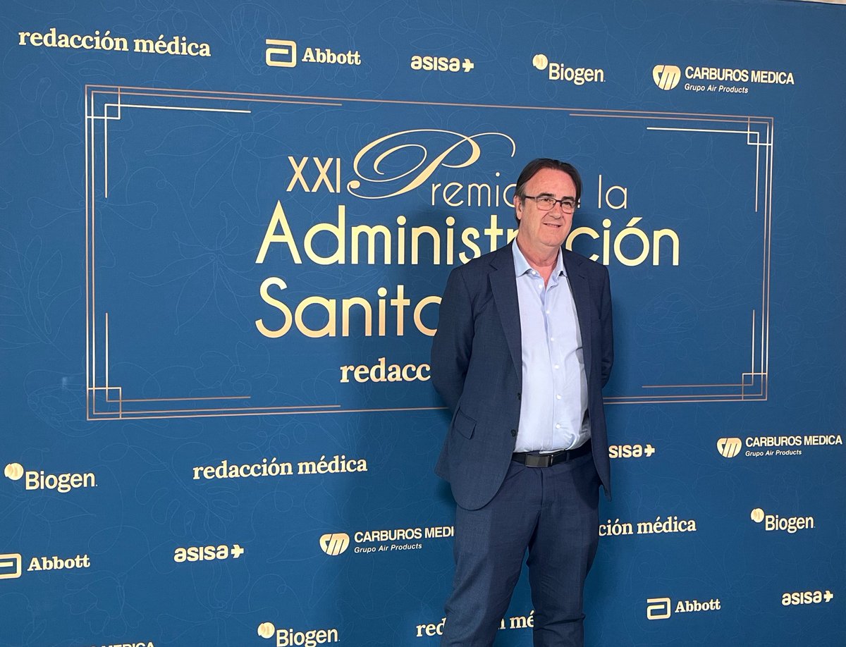 cesm_sindicatos's tweet photo. ✅Este #FelizMartes el secretario general de @cesm_sindicatos @victorpedrera participa en los #PremiosSanidad2026 que entrega @redaccionmedica 
Enhorabuena a todos los premiados 🥇
#NoticiasCESM #SindicatoMédico https://t.co/0fJQvZUGoS