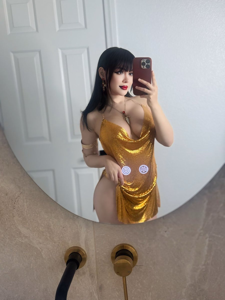 BellaRamaTV's tweet photo. interrupting your scroll https://t.co/iXKT3rewYF