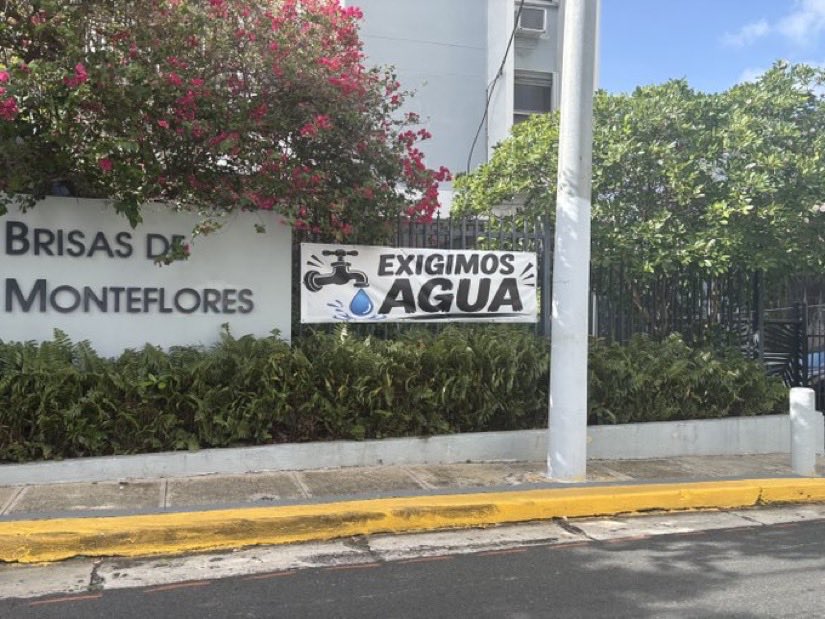 gliam_'s tweet photo. Hay algo que me da mucha risa de esto, si bien ahora mismo no tienen nada que ver, observar como están pidiendo agua utilizando AI para hacer una promo pidiendo agua…. Pone muchas cosas en perspectiva, en algún futuro donde no se controle la IA esta foto va a tener importancia https://t.co/bws60UjOTa