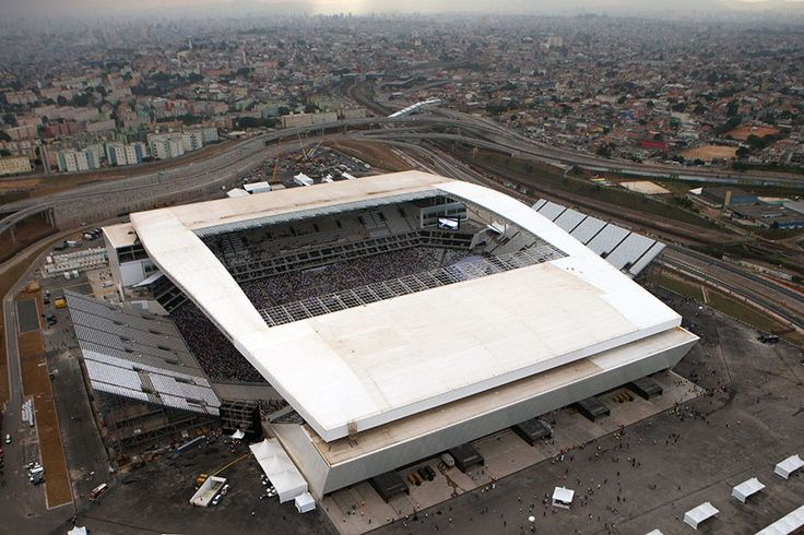 worldstadium_p's tweet photo. 🇧🇷🇷🇺🇨🇦 From Brazil 2014 to Russia 2018… and now Toronto 2026 🏟️

Four World Cup venues used the same engineering trick to meet FIFA's rules: building giant temporary scaffolding towers! https://t.co/xqwY6aXAe2