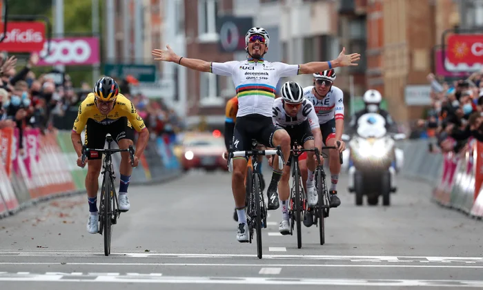 OZhasil's tweet photo. @UkPcm @PCyclingManager @CyanideStudio @Nacon Julian Alaphilippe, L-B-L 2020... https://t.co/IdKCspsP5T