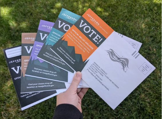 BreakTheChainsM's tweet photo. In regards to Colorado's color coded return envelopes:

surface level, the reasoning seems fine - different affiliations have different primaries

But why color code anything thats being read by a ballot reading machine that can sort results automatically?
