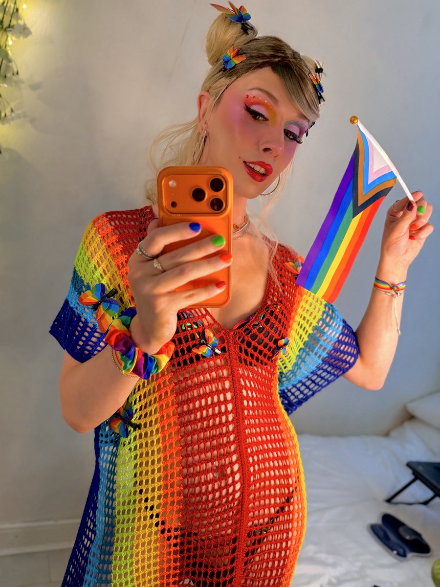 actuaIIyjamie's tweet photo. Happy pride! https://t.co/c5gXXxz3Ro