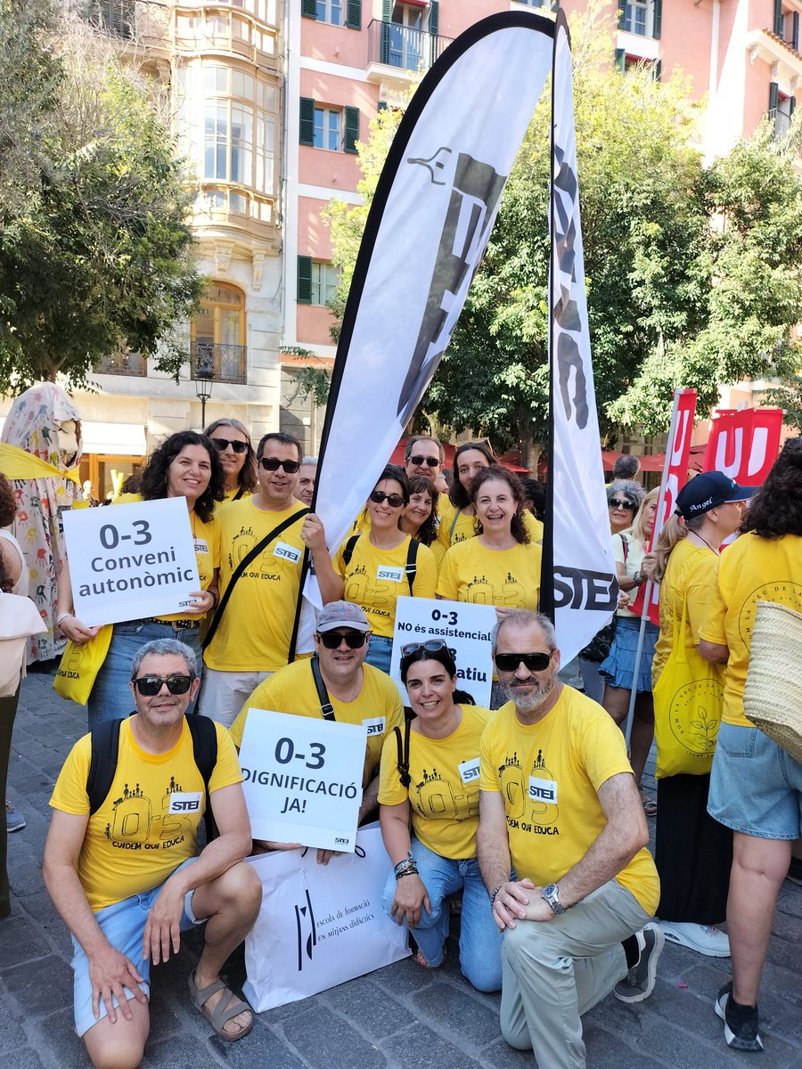sindicatSTEI's tweet photo. Hem assistit a la manifestació a Palma en suport a les reivindicacions del cicle 0-3. Dignificació ja! Per un Conveni autonòmic de 0-3 ✊ https://t.co/GseqBk4kNf