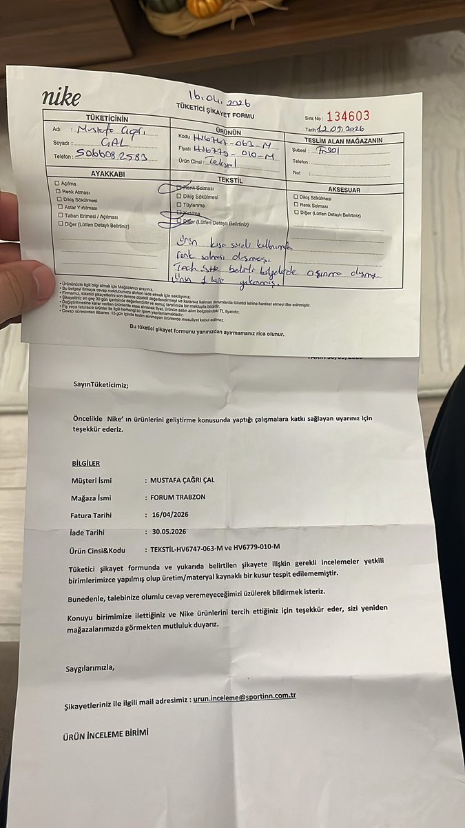 Mustafa48580718's tweet photo. Trabzon forum nike mağazasından 16.04.2026 tarihinde aldığım ve 12.05.2026 tarihinde incelenmek üzere gönderdiğimiz üründe üretim/materyal kaynaklı kusur olmadığı söylendi bu bir haksızlıktır mağduruz hatadan dönülmesini talep ediyorum. @Nike @nikestore @tuketicideney @ticaret https://t.co/Htmn3xbdbB