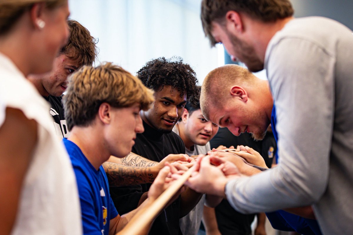 KU_LEADS's tweet photo. Football summer sessions are officially underway! 🙌
Our freshmen got the summer started with the helium stick challenge and learned more about their communication styles along the way. Excited to see this group grow throughout the summer!
#KULeads #Football #Communication https://t.co/08iMoBdtya