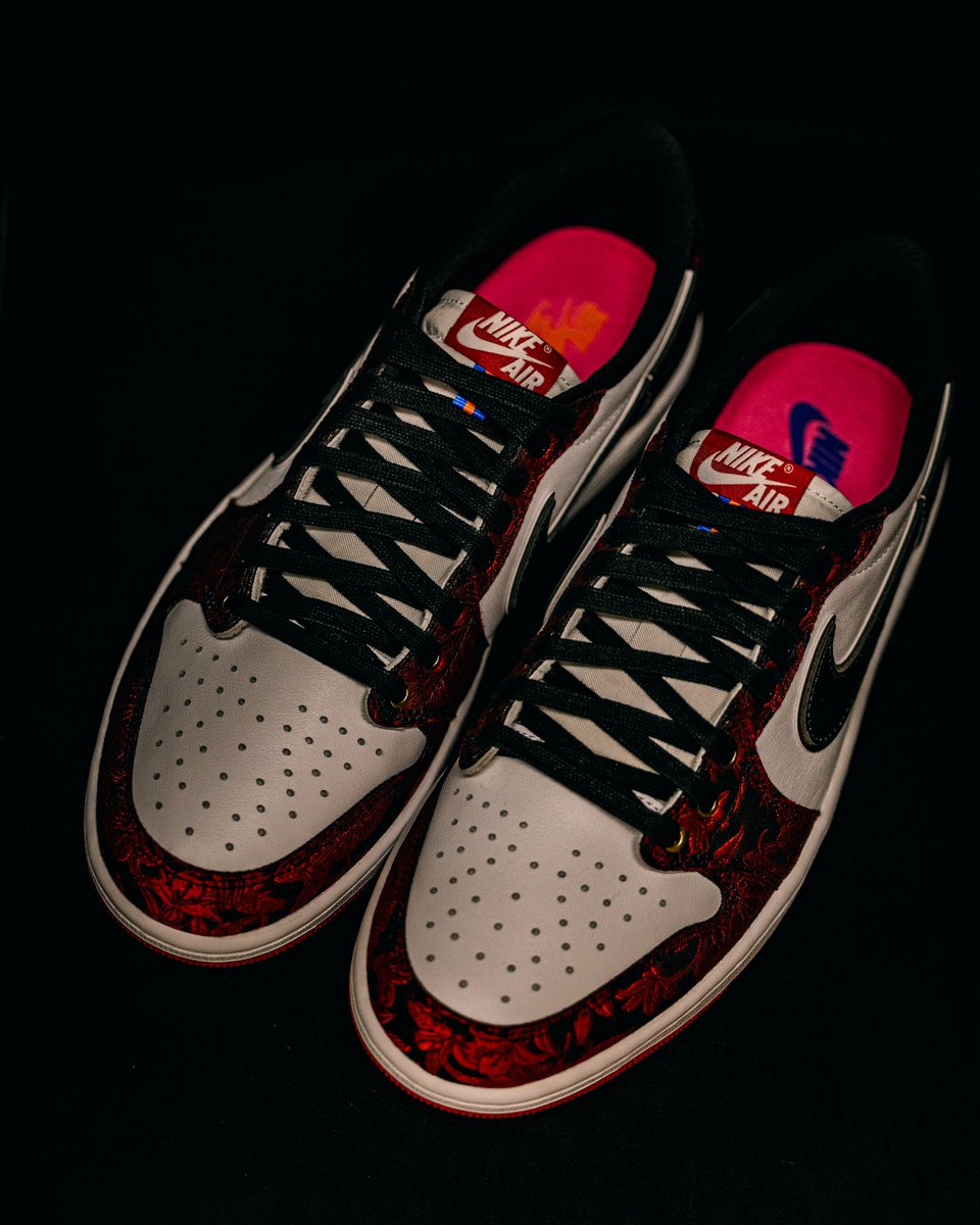 houseofheat's tweet photo. FIRST LOOK: Air Jordan 1 Low OG ‘Last Dance At The Garden’ 🏆

📅 September 26th https://t.co/JmgsICPNUh