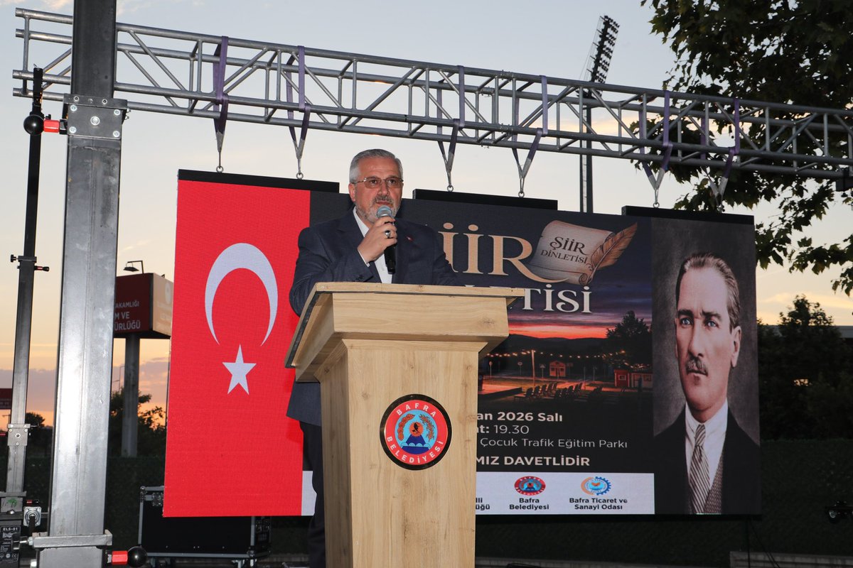 hamitkilicbafra's tweet photo. Bafra Belediyesi ve İlçe Milli Eğitim Müdürlüğümüz iş birliğiyle düzenlediğimiz Şiir Dinletisi Programı’nda edebiyatın ve şiirin birleştirici gücünü hep birlikte yaşadık.

Duygu ve düşüncelerini şiirlerle en güzel şekilde ifade eden, yarışmamıza katılarak emek veren tüm öğrencilerimizi gönülden kutluyorum. Özellikle şiir okuma yarışmasında dereceye giren öğrencilerimizi tebrik ediyor, başarılarının artarak devam etmesini diliyorum.

Bu anlamlı programın gerçekleştirilmesinde emeği geçen İlçe Milli Eğitim Müdürlüğümüze, öğretmenlerimize, velilerimize ve tüm katılımcılarımıza teşekkür ediyorum.

Geleceğimizin teminatı olan gençlerimizin sanata ve edebiyata olan ilgisi bizlere umut veriyor. Onların her zaman yanında olmaya devam edeceğiz.