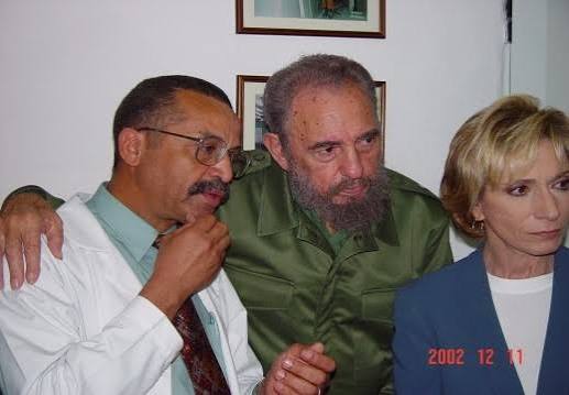 EdMartDiaz's tweet photo. 🧵Hoy,  celebramos el "Día Internacional de la Biotecnología". Bajo la conducción visionaria de nuestro Comandante, #Cuba desarrolló tempranamente capacidades e infraestructura para esta ciencia estratégica. Nuestro sistema biotecnológico es fruto de aquella decisión histórica. https://t.co/exKdOPeyyn