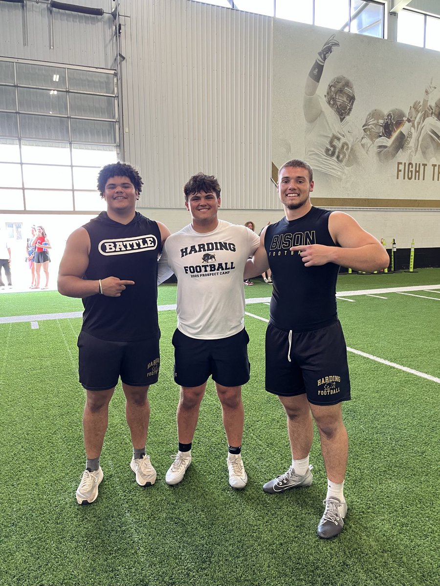 BrettDavis5227's tweet photo. Had a great time at the Harding D-Line camp thanks to Coach @CoachBigHU and the Harding D-Line https://t.co/TRtGTsbaI4