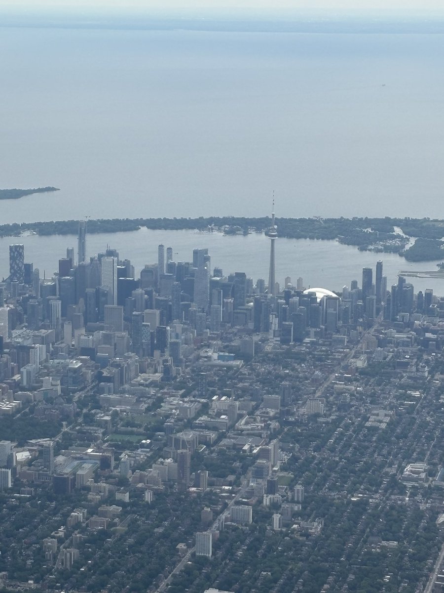 Prerotatedfloop's tweet photo. Toronto I am in you!!! https://t.co/ri4gBihboG
